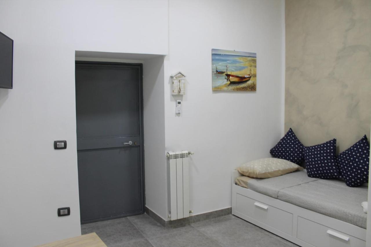 Riccia, Frolla E Babbà * Napoli