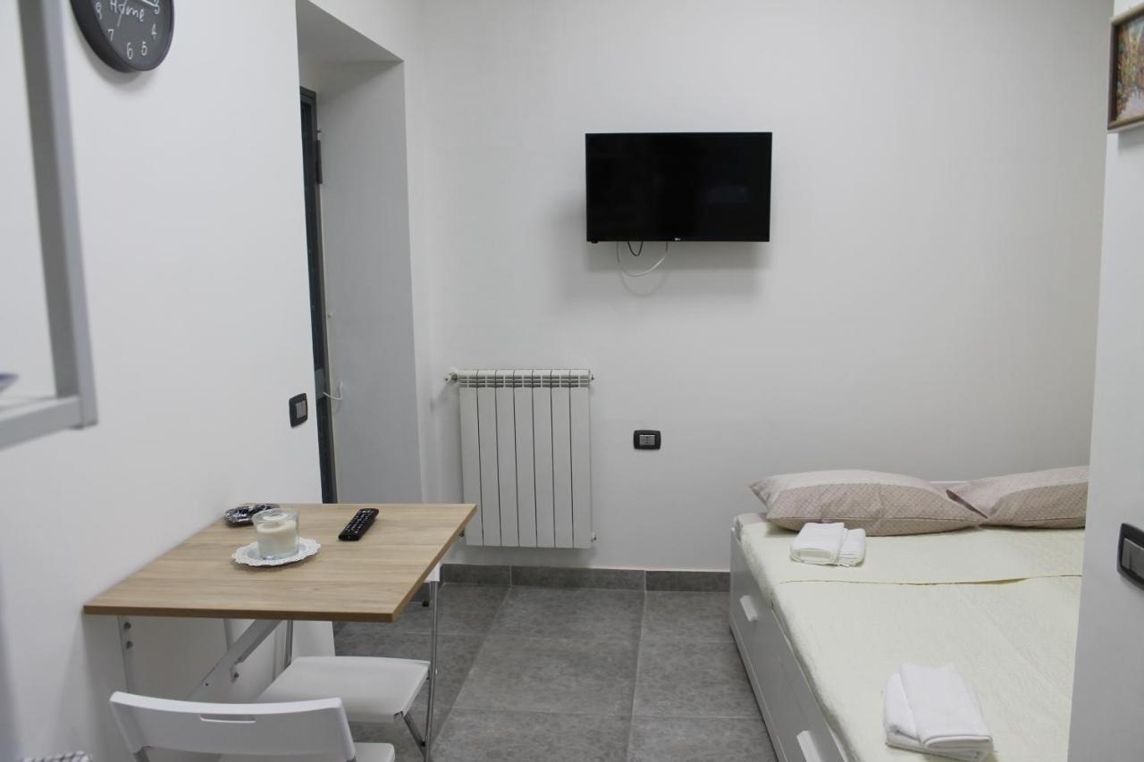 Riccia, Frolla E Babbà Napoli